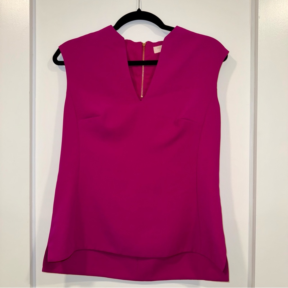 Ted Baker Short Sleeve Magenta V-Neck‎ Blouse | Size 2 (US 6 / Small)